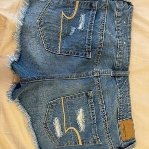 American eagle ripped Jean shorts